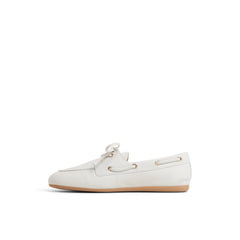 Sperry x Aritzia Slim Boat Shoe Cream