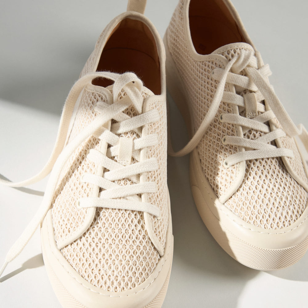 Candyltt Ecru Women's Oxfords & Loafers